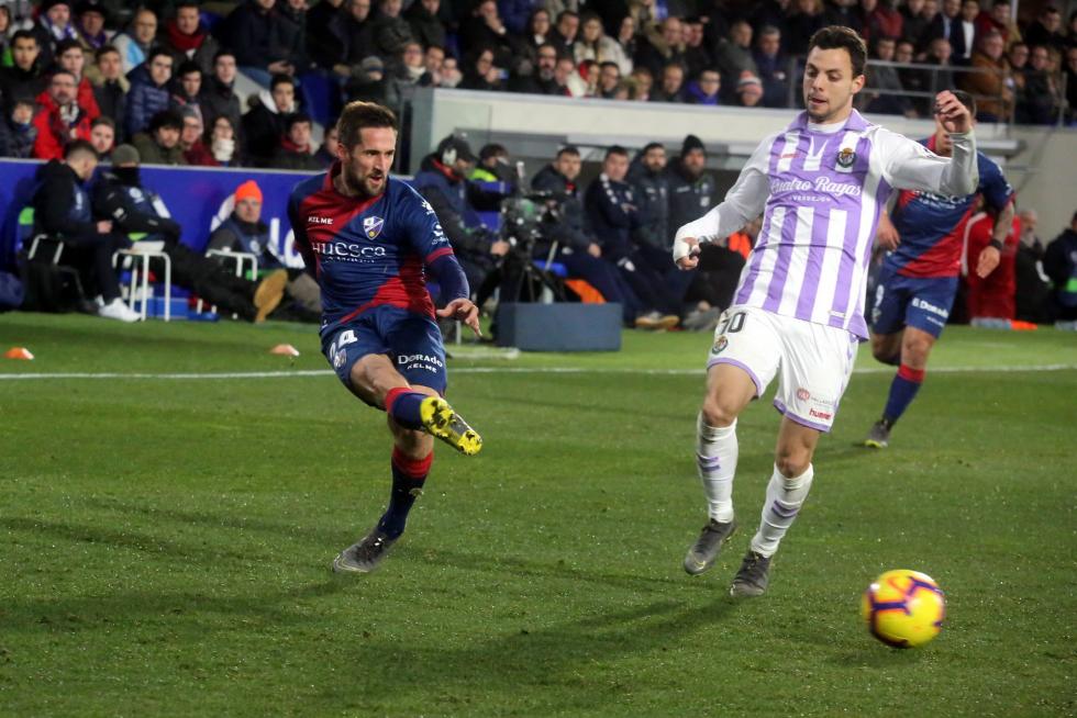 Gran victoria del Huesca ante el Valladolid (4-0)