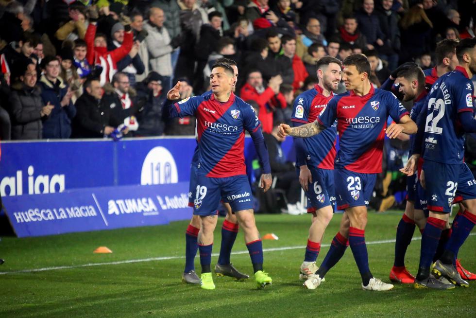 Gran victoria del Huesca ante el Valladolid (4-0)