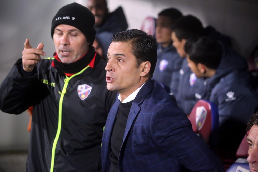 Gran victoria del Huesca ante el Valladolid (4-0)