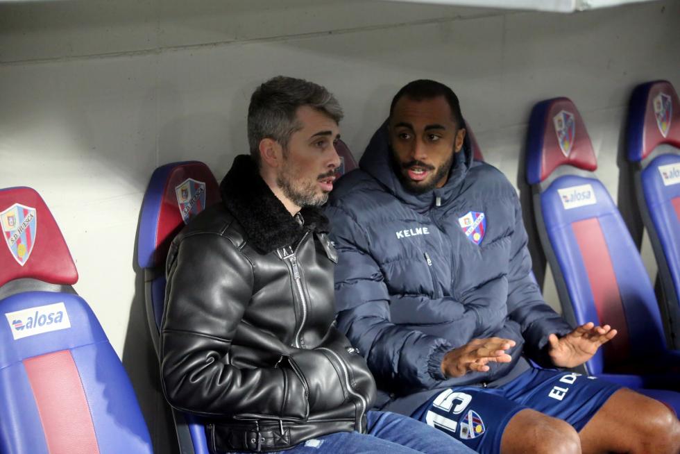 Gran victoria del Huesca ante el Valladolid (4-0)