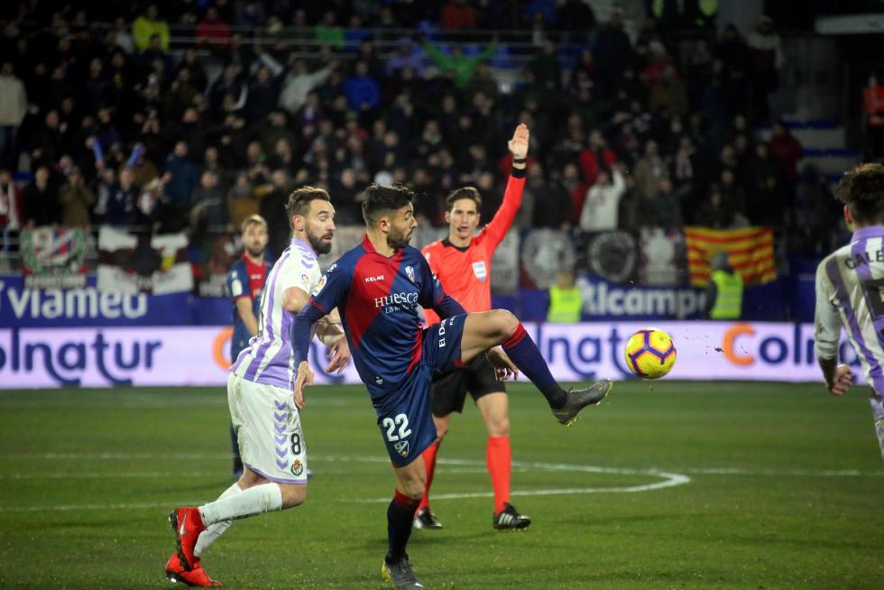 Gran victoria del Huesca ante el Valladolid (4-0)