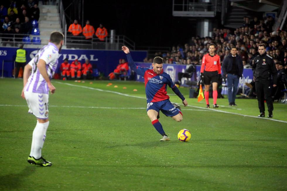 Gran victoria del Huesca ante el Valladolid (4-0)