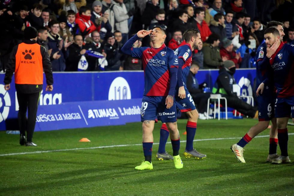 Gran victoria del Huesca ante el Valladolid (4-0)