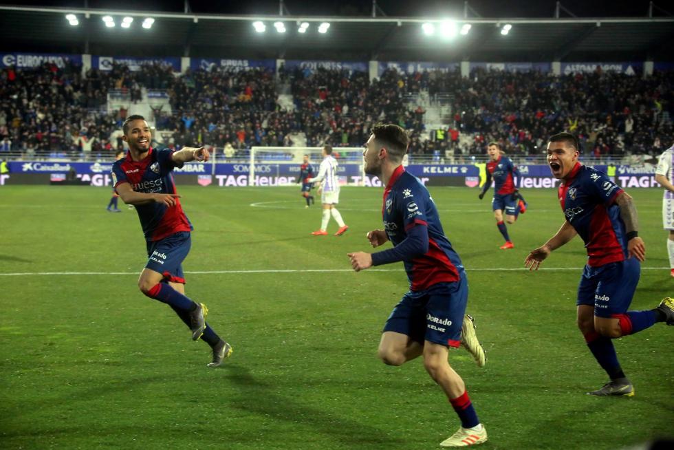 Gran victoria del Huesca ante el Valladolid (4-0)