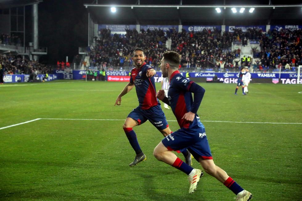 Gran victoria del Huesca ante el Valladolid (4-0)