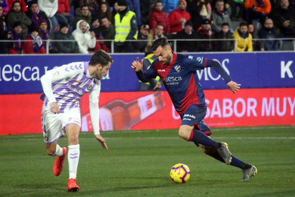Gran victoria del Huesca ante el Valladolid (4-0)