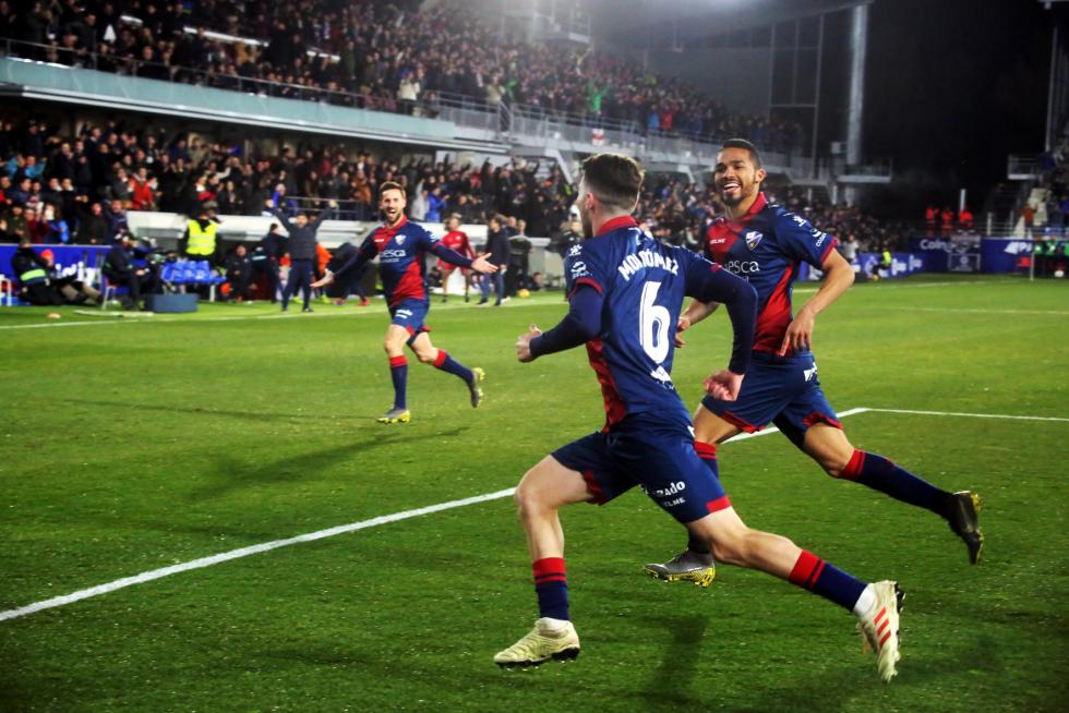 Gran victoria del Huesca ante el Valladolid (4-0)