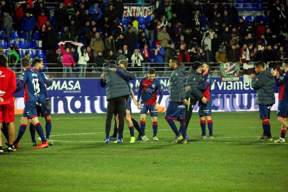 Gran victoria del Huesca ante el Valladolid (4-0)
