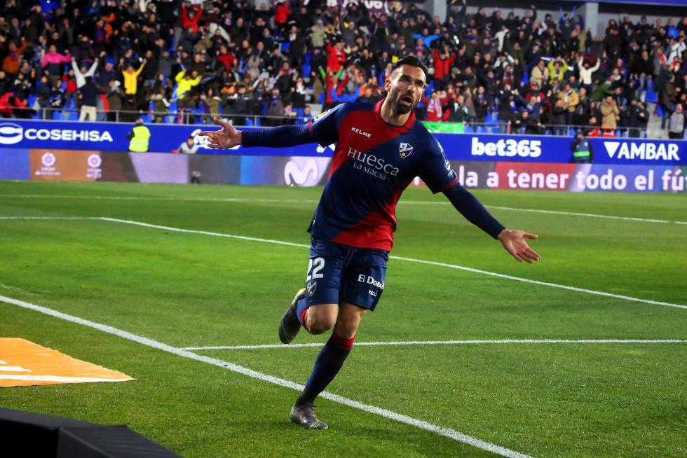 Gran victoria del Huesca ante el Valladolid (4-0)