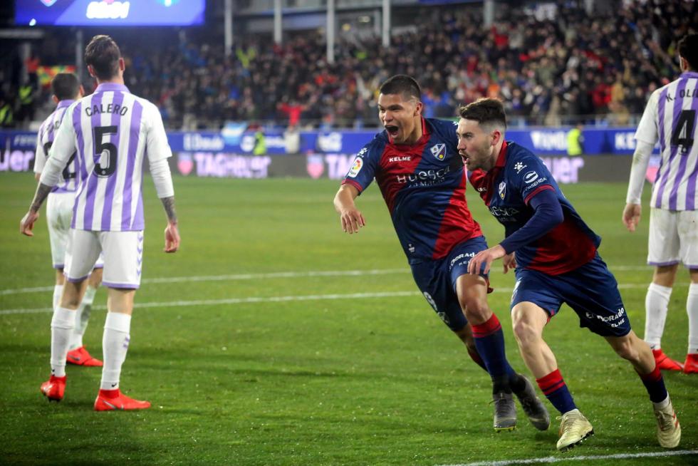 Gran victoria del Huesca ante el Valladolid (4-0)