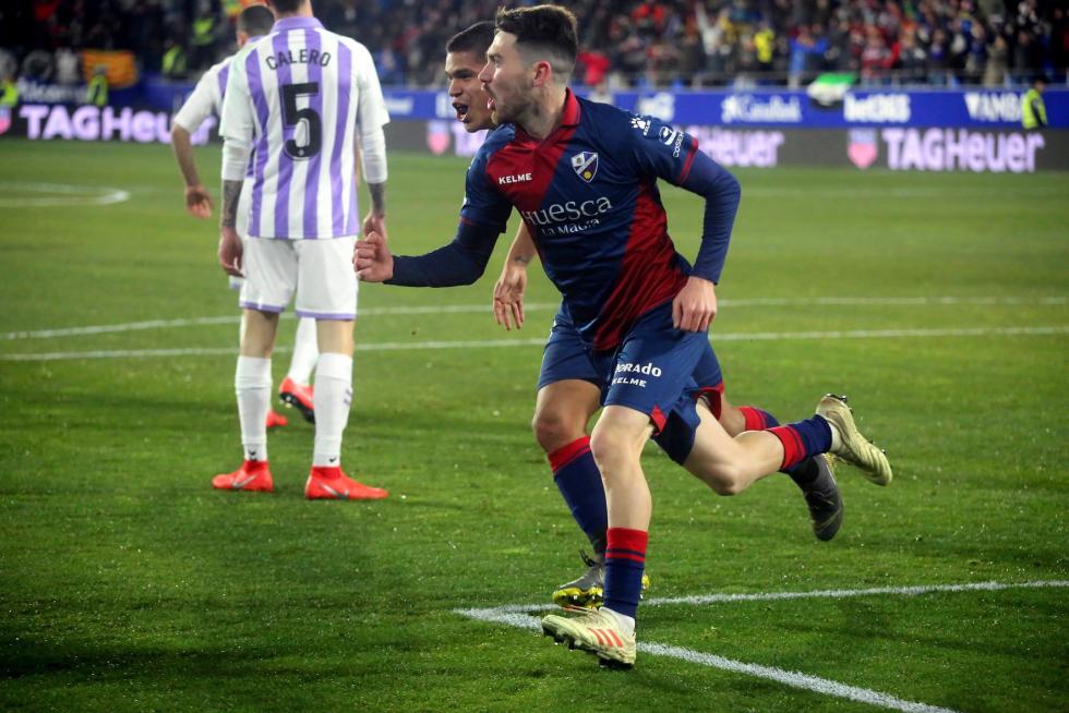 Gran victoria del Huesca ante el Valladolid (4-0)