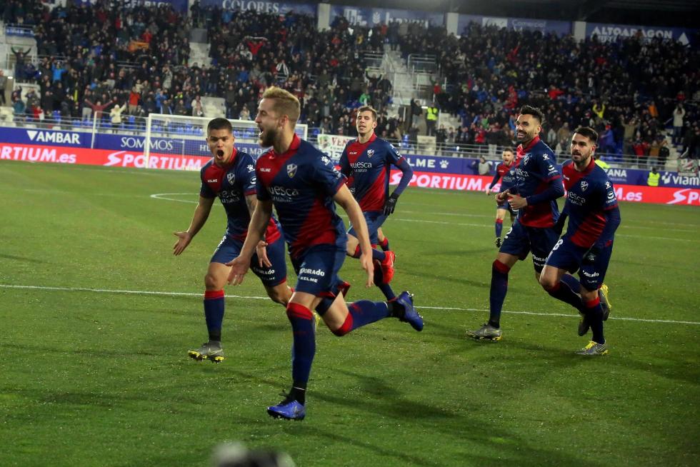 Gran victoria del Huesca ante el Valladolid (4-0)