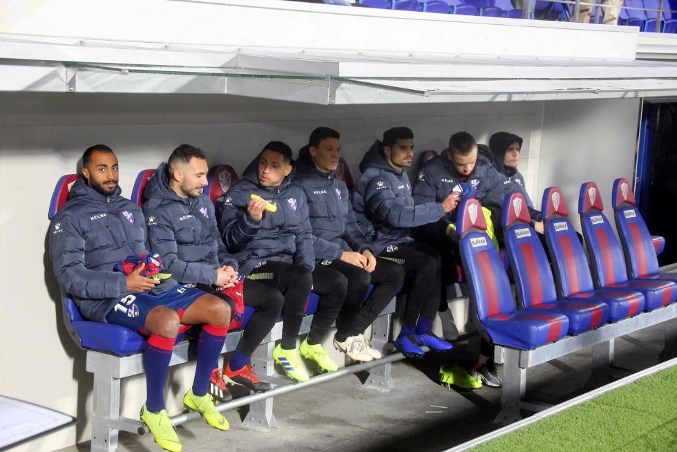 Gran victoria del Huesca ante el Valladolid (4-0)