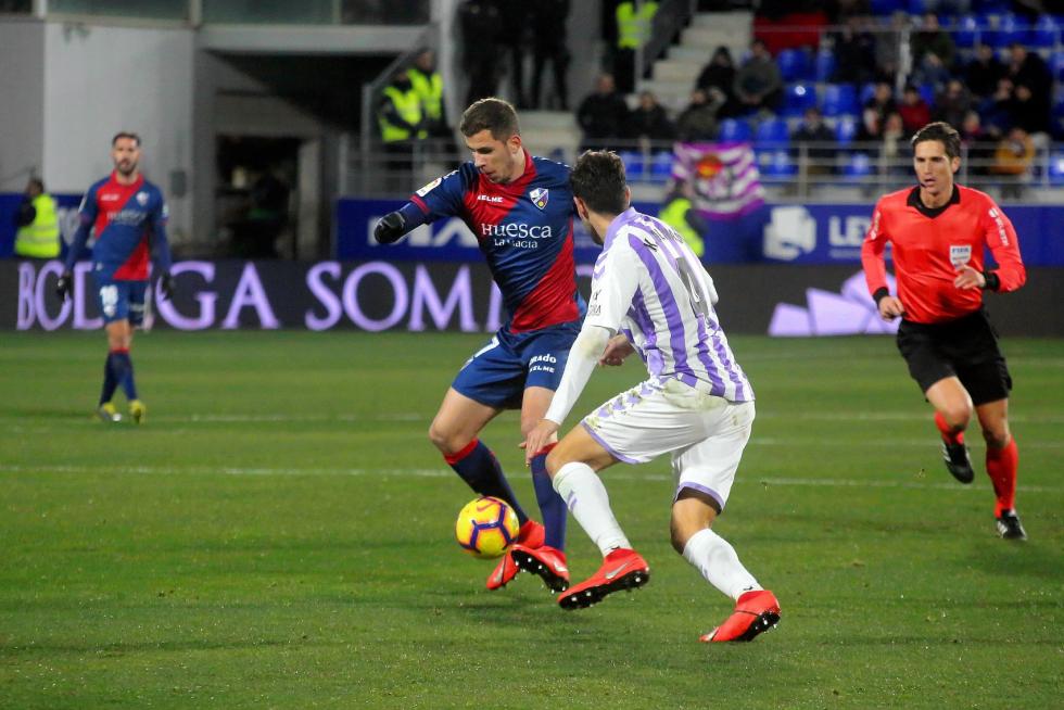 Gran victoria del Huesca ante el Valladolid (4-0)