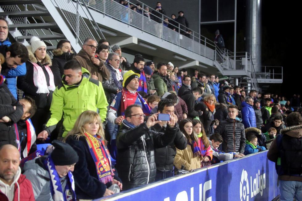 Gran victoria del Huesca ante el Valladolid (4-0)