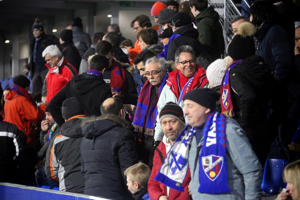 Gran victoria del Huesca ante el Valladolid (4-0)