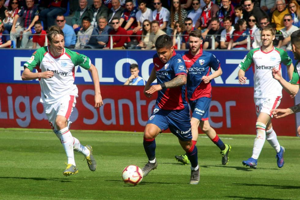 El Huesca cae derrotado ante el Alavés