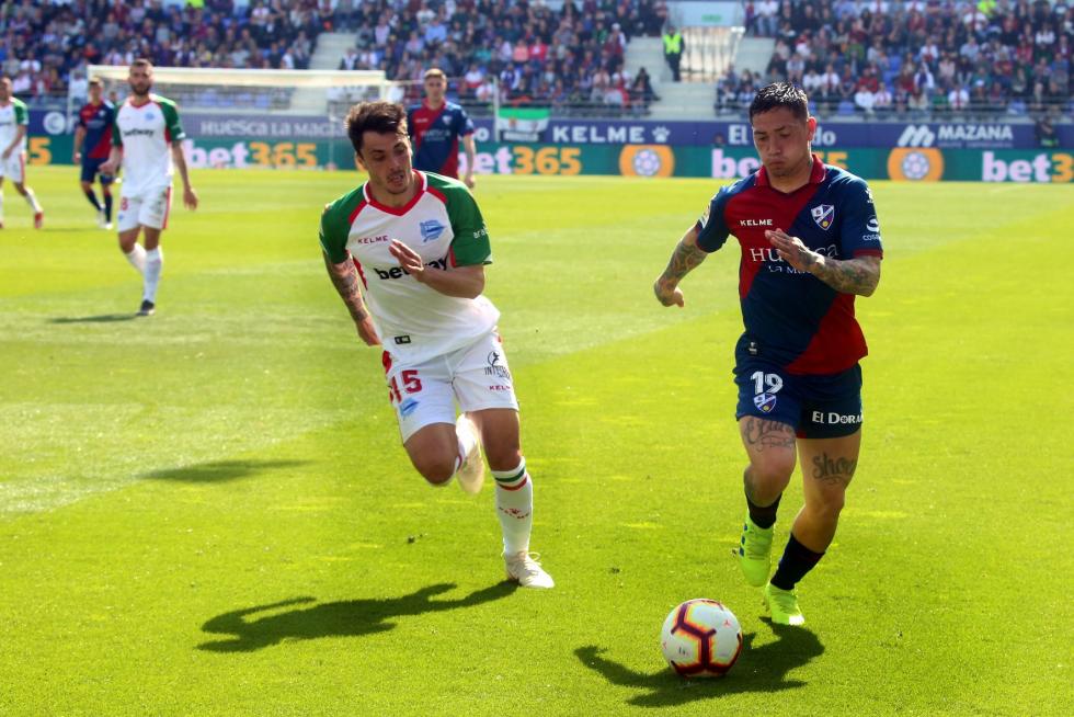 El Huesca cae derrotado ante el Alavés