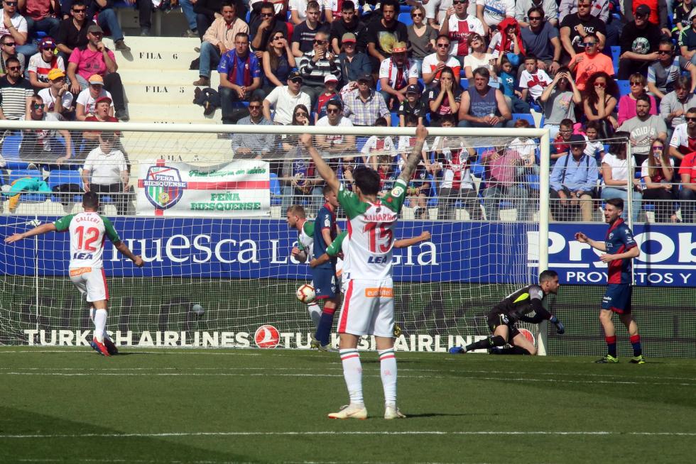 El Huesca cae derrotado ante el Alavés