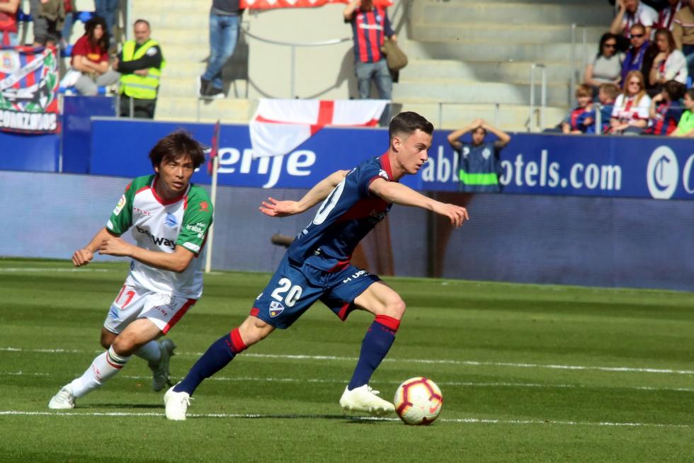 El Huesca cae derrotado ante el Alavés