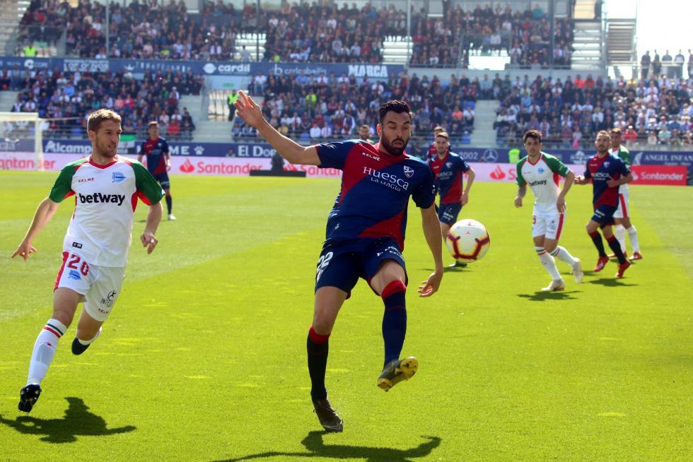 El Huesca cae derrotado ante el Alavés
