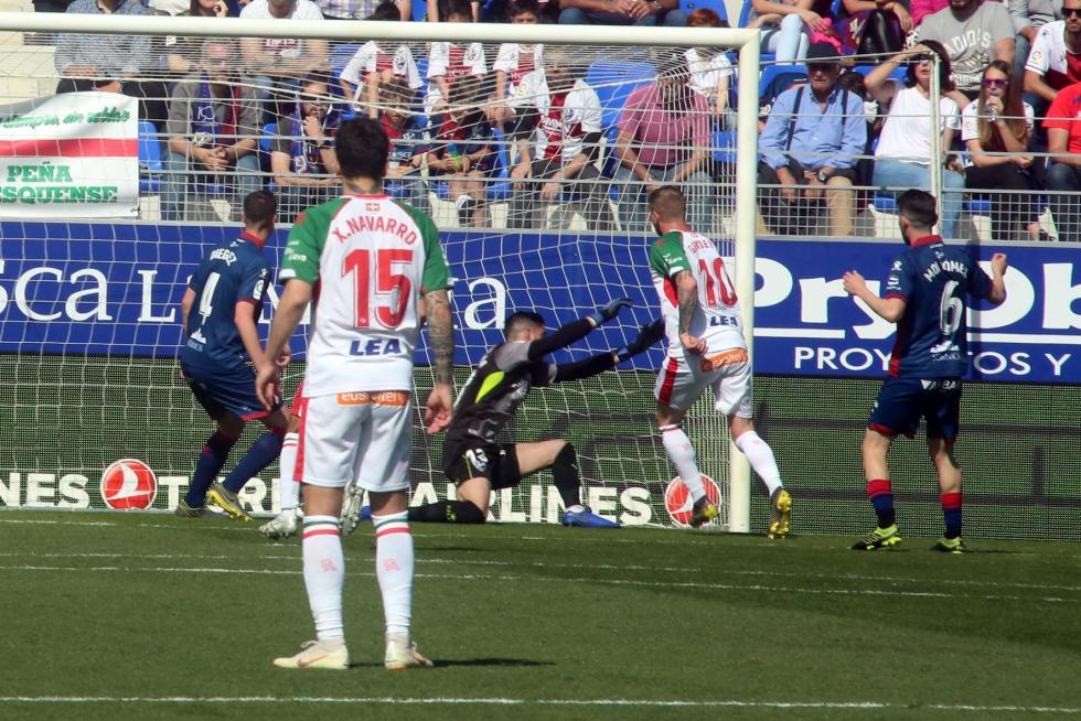 El Huesca cae derrotado ante el Alavés