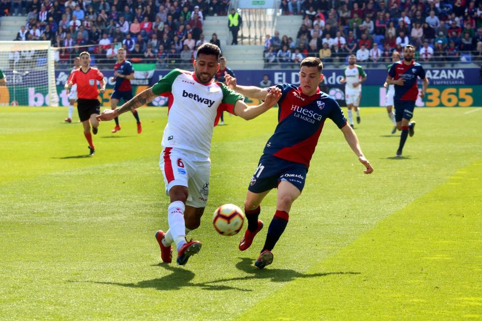 El Huesca cae derrotado ante el Alavés