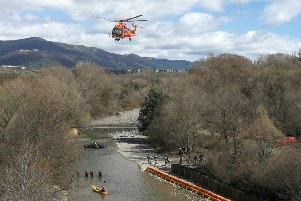 Simulacro de la UME en el Pirineo
