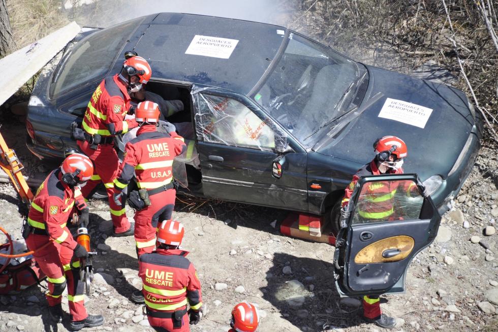 Simulacro de la UME en el Pirineo