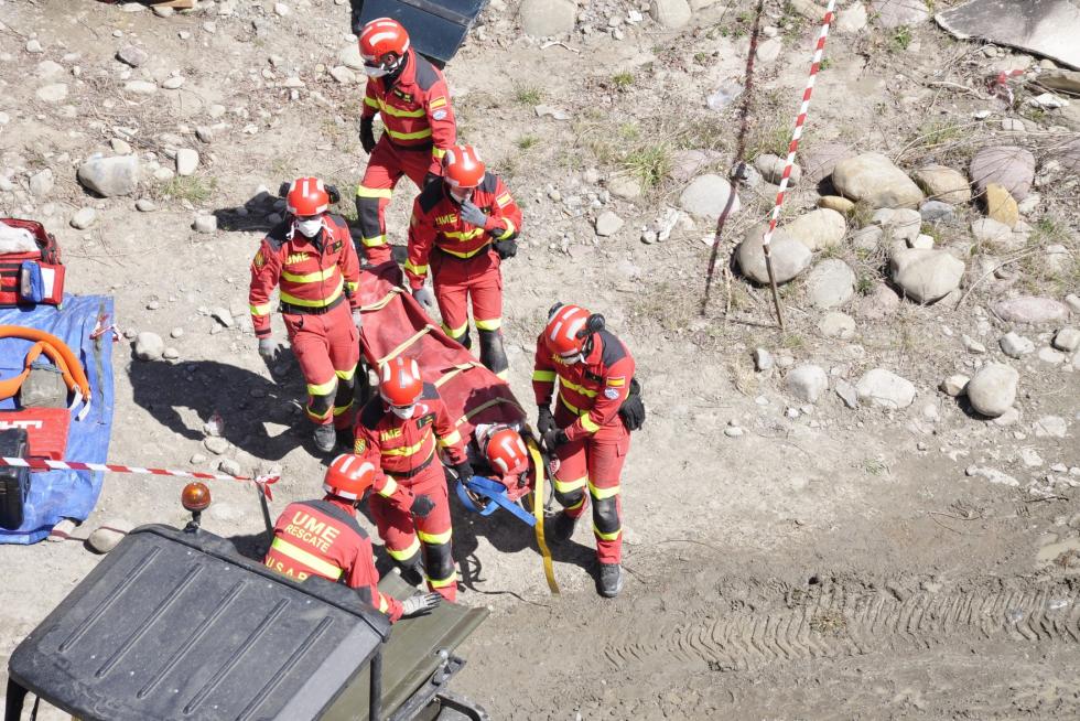 Simulacro de la UME en el Pirineo