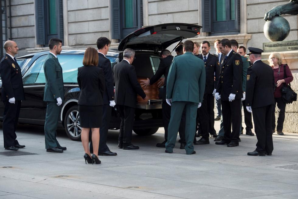 Imágenes de duelo y de la capilla ardiente de Alfredo Pérez Rubalcaba