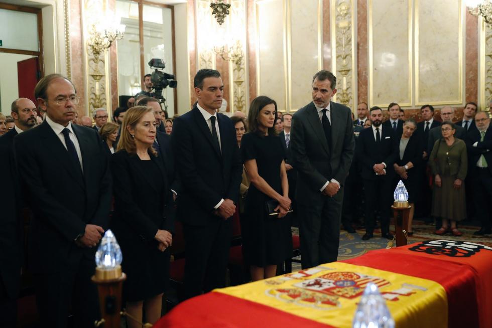 Imágenes de duelo y de la capilla ardiente de Alfredo Pérez Rubalcaba