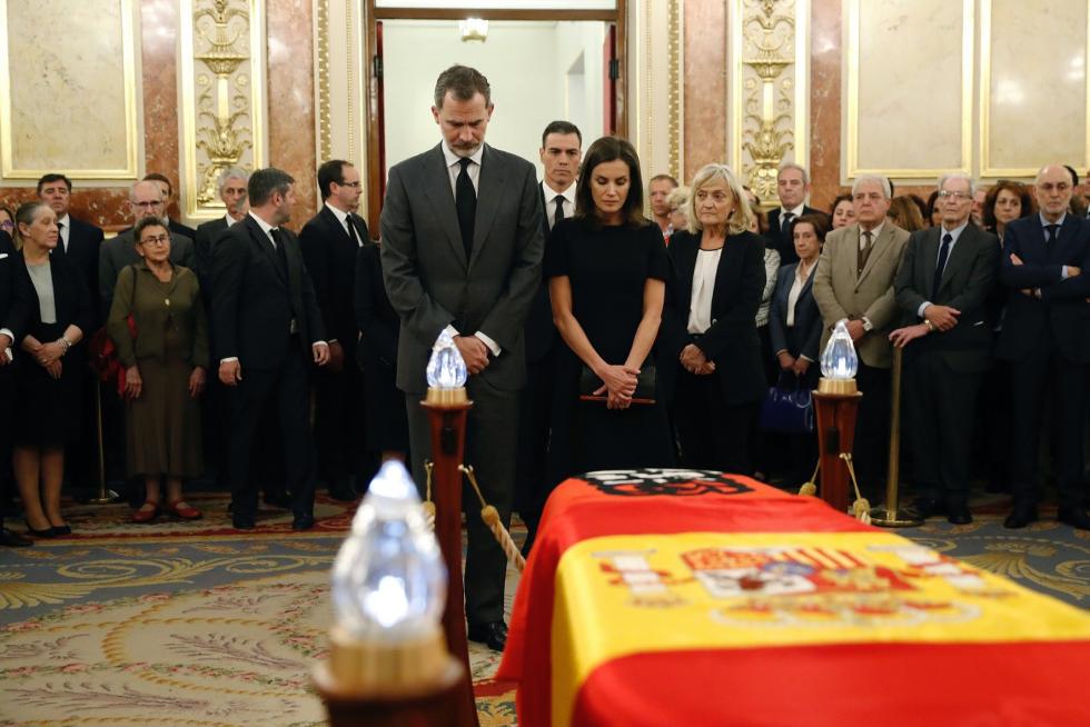 Imágenes de duelo y de la capilla ardiente de Alfredo Pérez Rubalcaba
