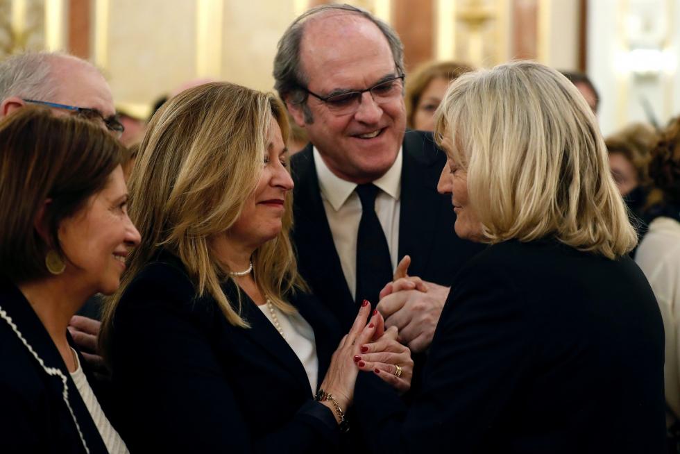 Imágenes de duelo y de la capilla ardiente de Alfredo Pérez Rubalcaba