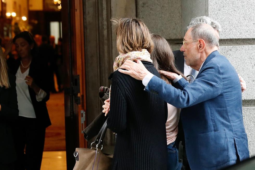 Imágenes de duelo y de la capilla ardiente de Alfredo Pérez Rubalcaba