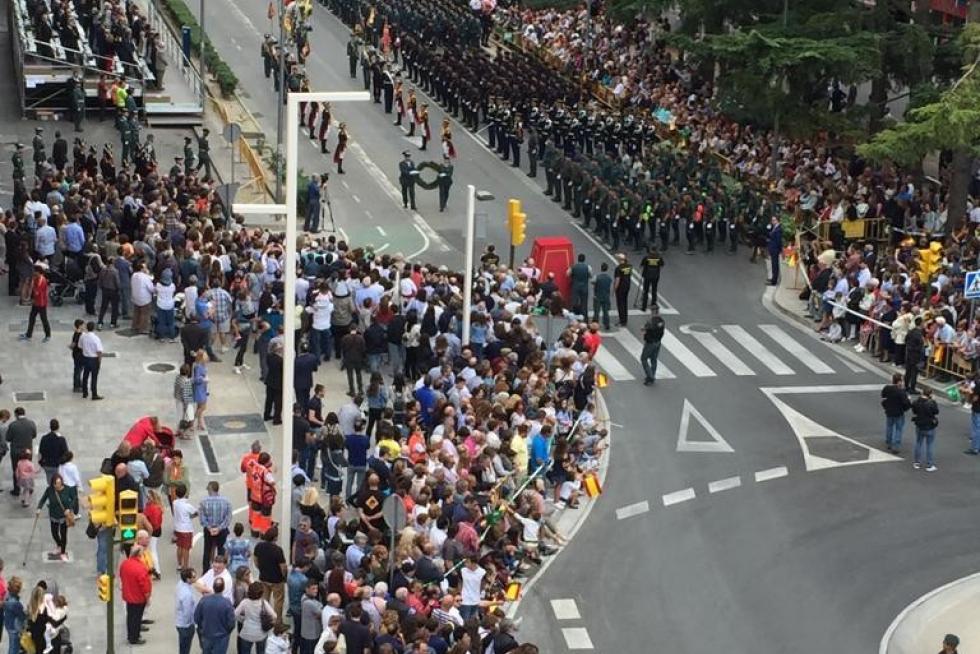 Desfile de la Guardia Civil en Huesca