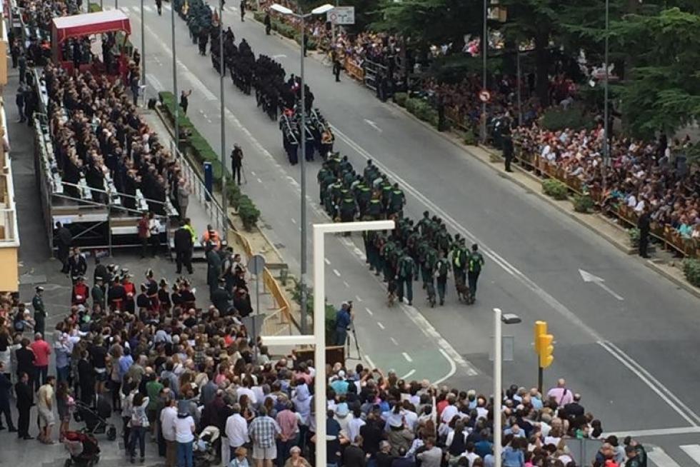 Desfile de la Guardia Civil en Huesca