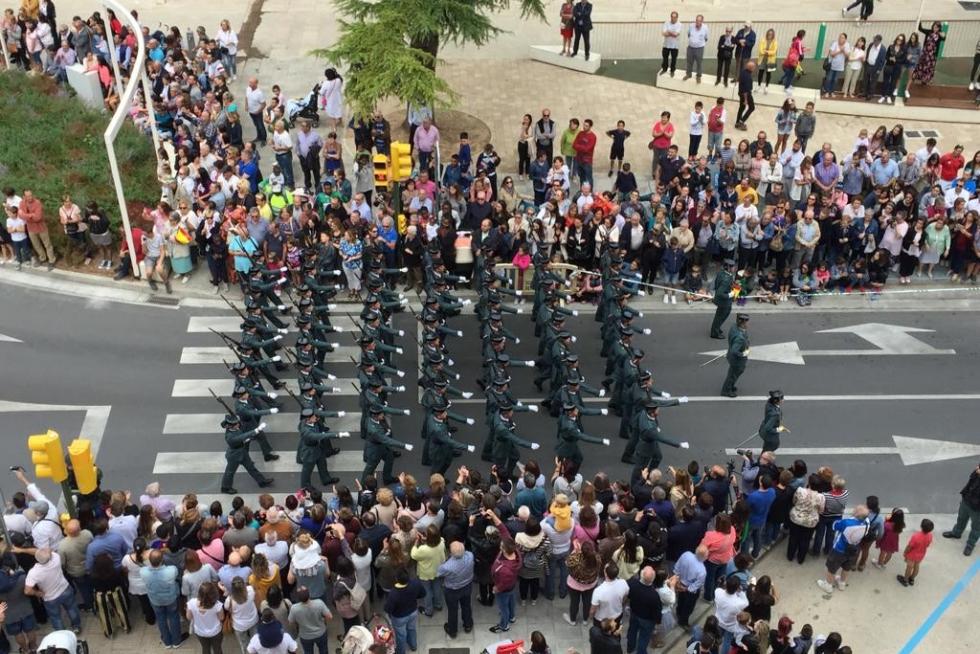Desfile de la Guardia Civil en Huesca