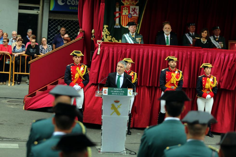 Desfile de la Guardia Civil en Huesca