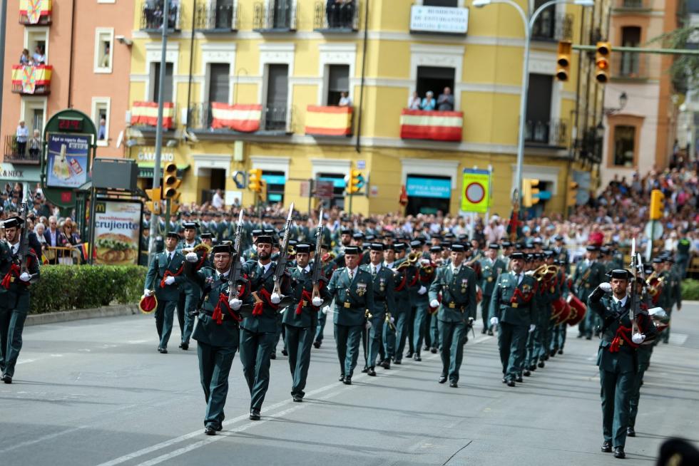 Desfile de la Guardia Civil en Huesca
