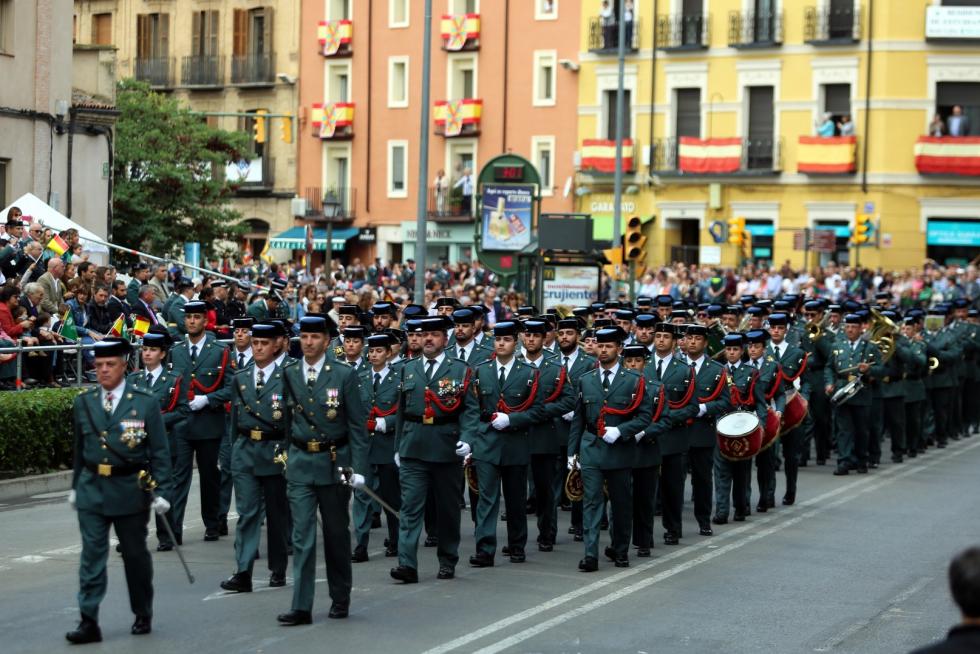 Desfile de la Guardia Civil en Huesca