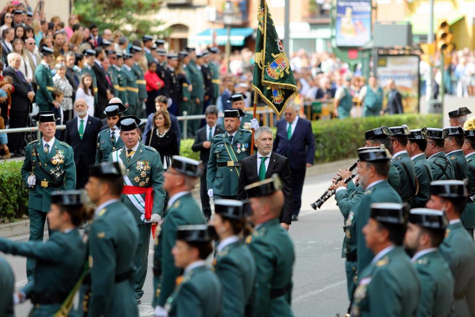 Desfile de la Guardia Civil en Huesca