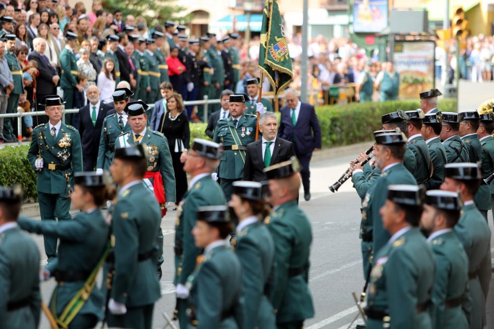 Desfile de la Guardia Civil en Huesca