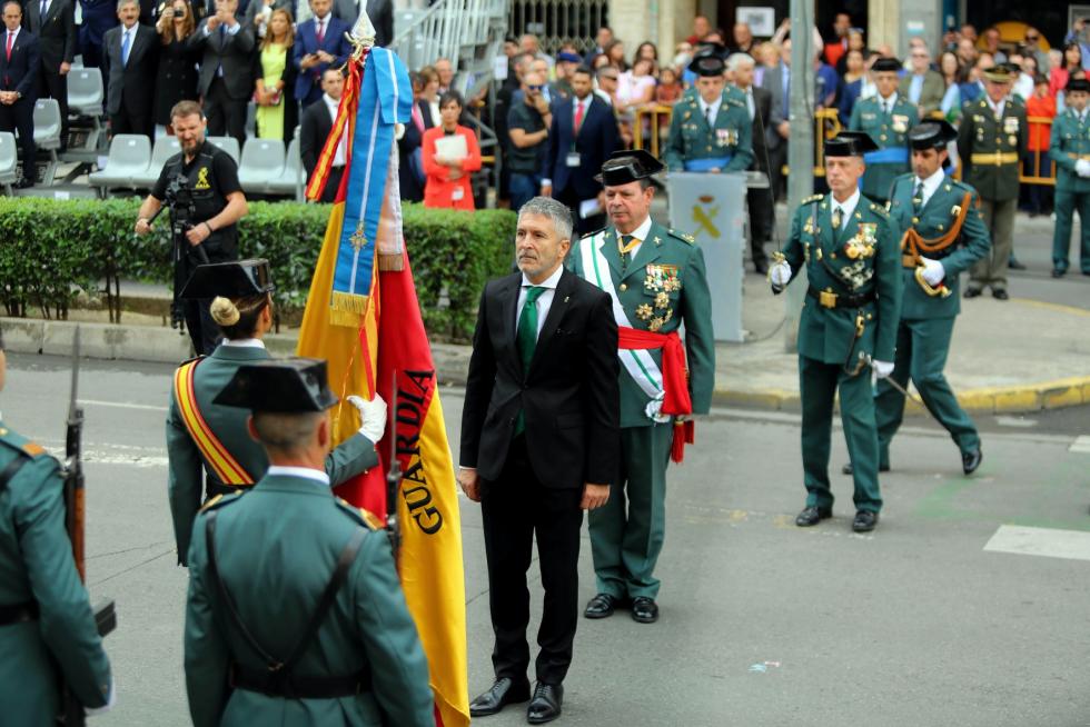 Desfile de la Guardia Civil en Huesca