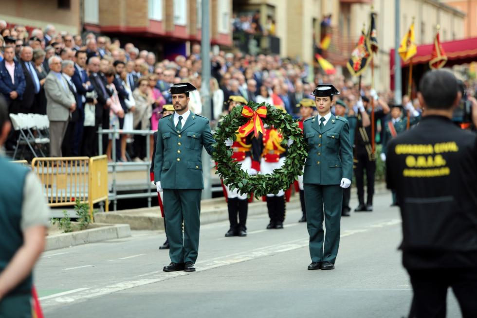 Desfile de la Guardia Civil en Huesca