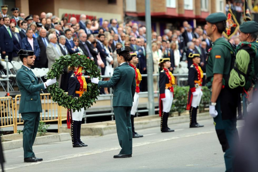 Desfile de la Guardia Civil en Huesca