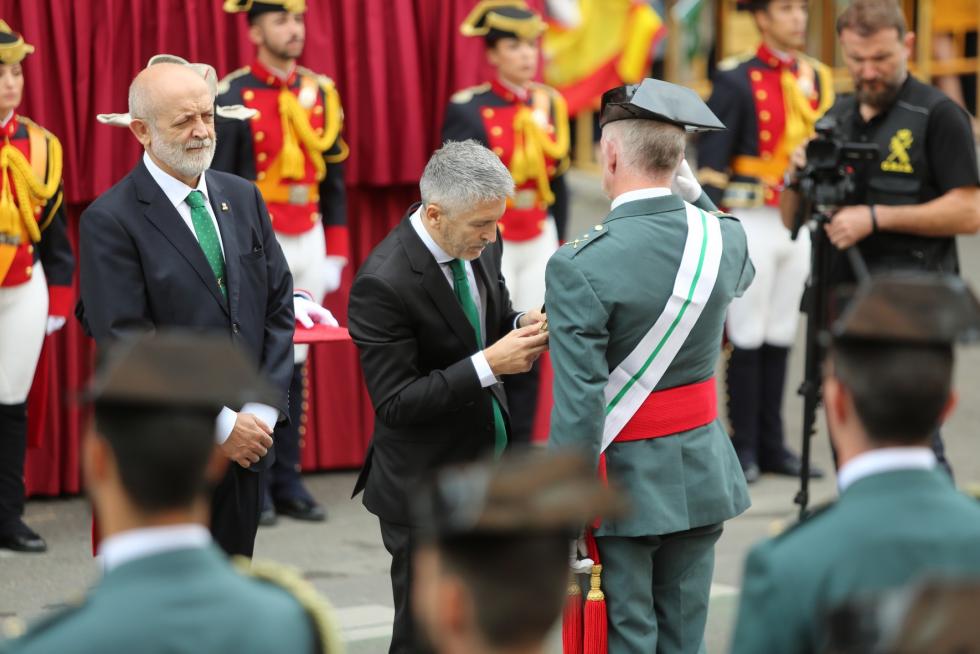 Desfile de la Guardia Civil en Huesca