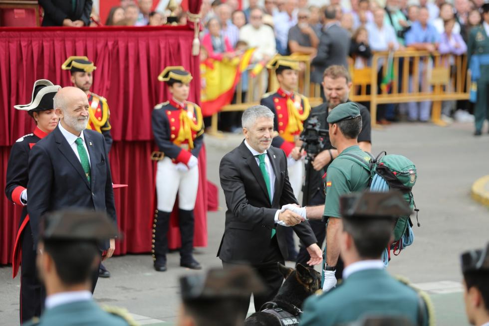 Desfile de la Guardia Civil en Huesca
