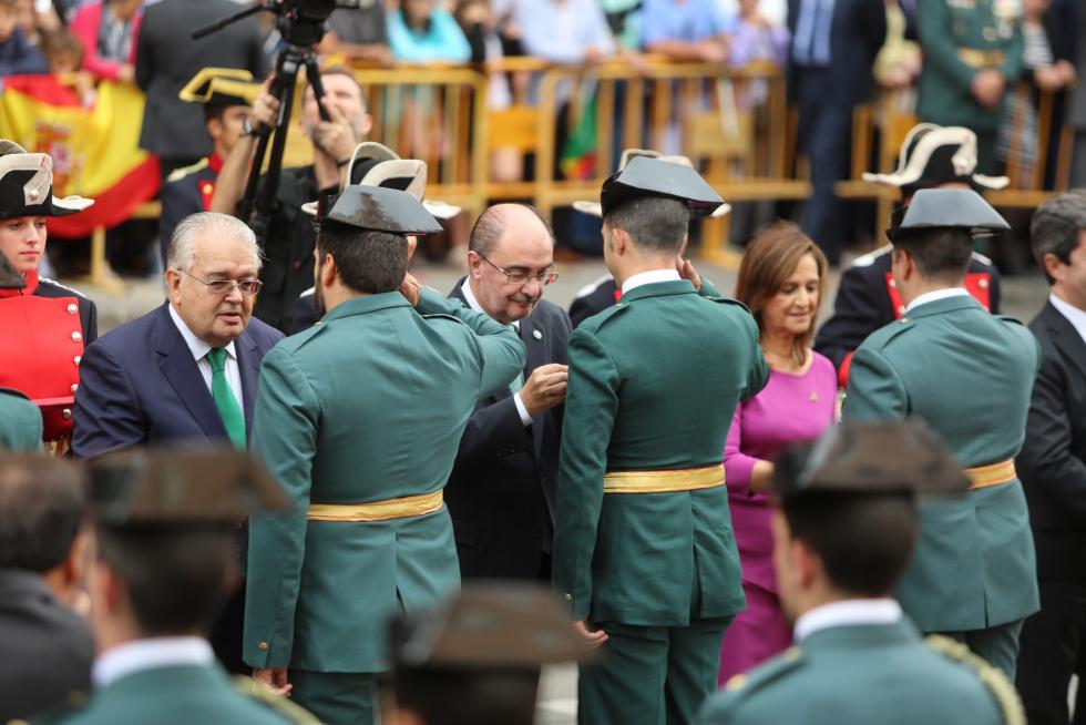 Desfile de la Guardia Civil en Huesca