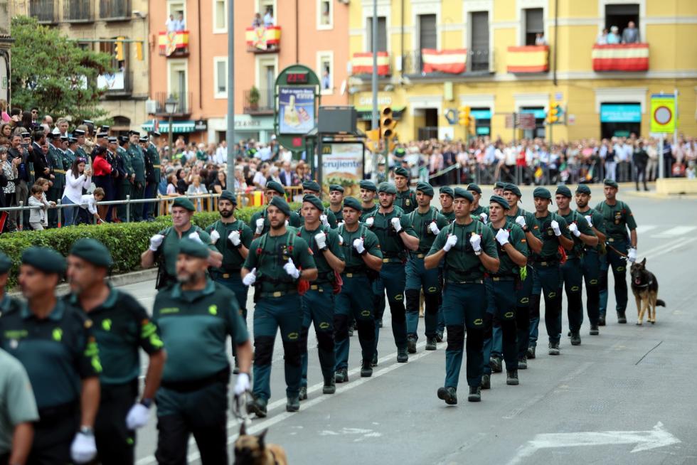 Desfile de la Guardia Civil en Huesca